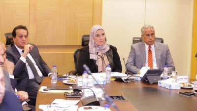 وزراء التضامن والصحة والعمل يجتمعون لاستعراض استراتيجيات التوسع في شمول العمالة غير المنتظمة بالتغطية التأمينية والصحية ومناقشة بدائل التمويل المتنوعة