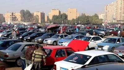 وزارة التجارة تنفي صدور قرار بوقف الإفراج عن السيارات الواردة من الخارج