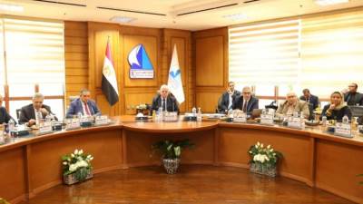 وزير التعليم العالي يوجه باستعداد الجامعات لامتحانات الفصل الدراسي الثاني