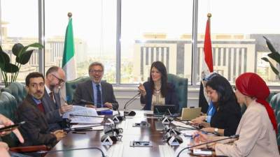 المشاط: اللجنة تتابع تنفيذ مشروعات المرحلة الثالثة للبرنامج بقيمة 100 مليون دولار