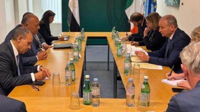 وزير الخارجية وجهود الاعتراف بالدولة الفلسطينية مع نظيره الأيرلندي في بروكسل