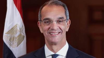 وزير الاتصالات يغادر إلى سنغافورة للمشاركة فى فعاليات "قمة أسيا تك"Asia Tech Summit  