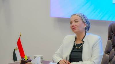 وزيرة البيئة تستعرض آخر مستجدات جهود تحسين جودة الهواء