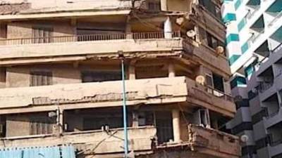 انهيار أجزاء عقار مكون من 8 طوابق بكورنيش الإسكندرية بنطاق حي أول المنتزه