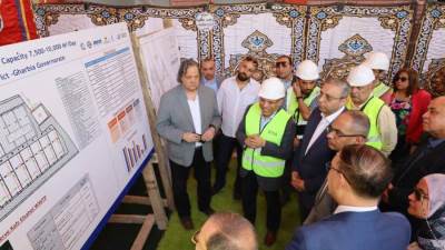 إسماعيل وعطا يتفقدان محطة معالجة كفر الساحل الجاري تنفيذها