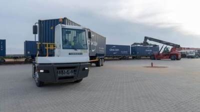 الهيئة الموانىء البرية والجافة: ميناء أكتوبر الجاف دور بارز في حركة الواردات والصادرات