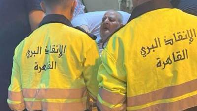 الحماية المدنية بالقاهرة تستجيب لاستغاثة مُسن غير قادر على الحركة لاعادته لمسكنه