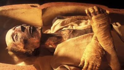 ديلى ميل تبرز حياة رمسيس الثانى بعد دراسة عن اكتشاف تابوت مفقود له