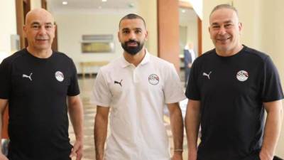اكتمال صفوف منتخب مصر لكرة القدم بعد انضمام محمد صلاح للمعسكر