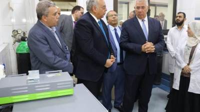 وزير الزراعة يفتتح معامل بناء القدرات لأبحاث تحلية المياه بمركز بحوث الصحراء