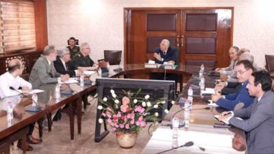 وزير الزراعة يتابع الموقف التنفيذي لمحطات شتلات القصب تنفيذا لتكليفات الرئيس