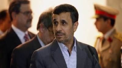 الرئيس الإيرانى الأسبق أحمدى نجاد يتقدم بأوراق ترشحه لخوض انتخابات الرئاسة