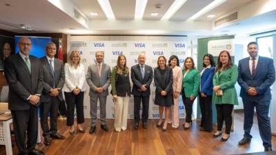 استكمالا للشراكة الاستراتيجية... البنك الأهلي المصري يجدد التعاون مع فيزا