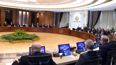 رئيس الوزراء يُتابع جهود اللجنة الطبية العليا والاستغاثات خلال مايو الماضي