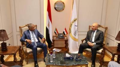 وزير النقل يستقبل السفير السوداني الجديد بالقاهرة لتدعيم العلاقات الثنائية بين البلدين