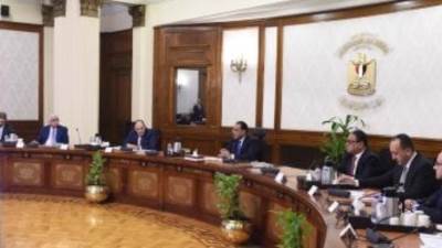 رئيس الوزراء يلتقى أعضاء المجلس التصديرى ومجلس إدارة غرفة الصناعات الهندسية