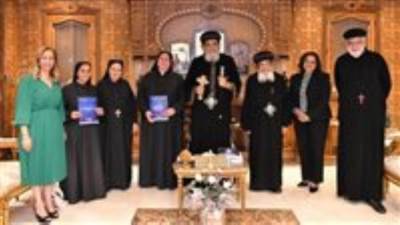 البابا تواضروس يستقبل الأنبا دانيال وإدارة مدرسة الكرمة بالمعادى