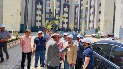 نائب رئيس هيئة المجتمعات العمرانية يتابع سير العمل بمشروعات مدينة أخميم الجديدة