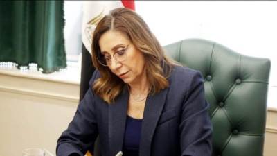 وزيرة الثقافة تعتمد برنامج مبادرة الوزارة الصيفية"ثقافتنا في اجازتنا"