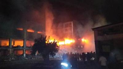 الاحتلال يستدعى أكثر من 17 سيارة إطفاء لمحاولة السيطرة على حريق فى القدس