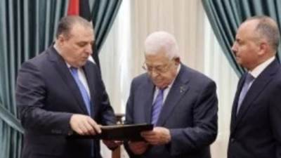 أبو مازن يتسلم دعوة لحضور فعاليات مؤتمر الاستجابة الإنسانية الطارئة فى غزة