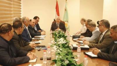 وزير الزراعة يوجه الفريق البحثي لنبات الكسافا باجراء مزيد من التجارب التطبيقية