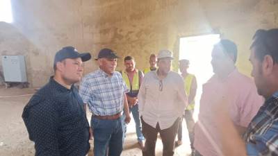 رئيس جهاز الشروق يتفقد خزان مياه شرب جديد..ويعلن بدء صيانة الطرق بقطاعي شرق وغرب