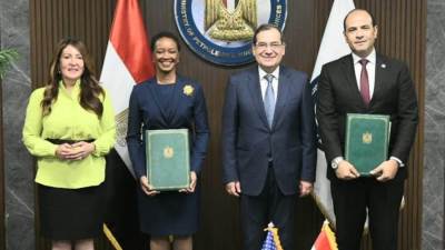توقيع اتفاق منحة دراسة جدوى بين الإسكندرية للبترول والوكالة الأمريكية للتجارة