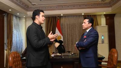 وزير الشباب يُكرم محمد صقر الفائز بالمركز الثاني بالمعرض الدولي للعلوم والهندسة بلوس أنجلوس