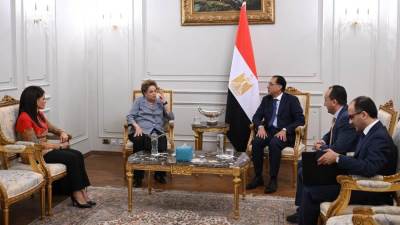 رئيس الوزراء يلتقي رئيسة بنك التنمية الجديد التابع لتجمع البريكس