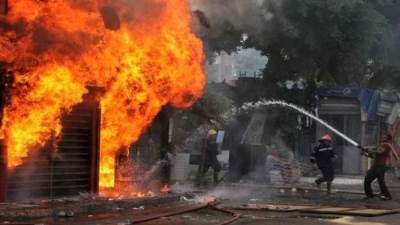 مصرع 30 شخصا وإصابة 43 إثر نشوب حريق فى أحد المبانى بمدينة المنقف بالكويت