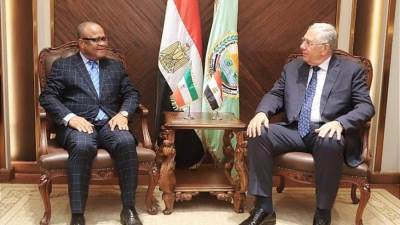 وزير الزراعة يبحث مع نظيره بغينيا الاستوائية التعاون الثنائي