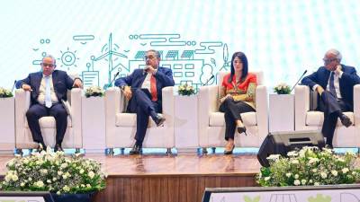 الرئيس التنفيذي للهيئة العامة للاستثمار والمناطق الحرة يشارك في الملتقى الأول لبنك التنمية الجديد في مصر