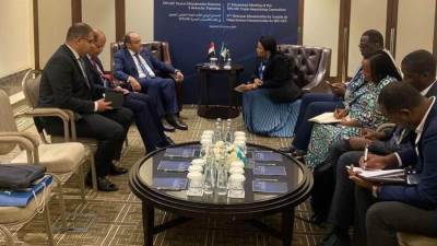 وزيرالتجارة والصناعة يلتقى نظيرته النيجيرية لبحث سبل تعزيز العلاقات الاقتصادية المشتركة بين البلدين 