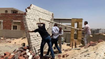"الإسكان": تنفيذ إزالات فورية لمخالفات بناء وغلق أنشطة مخالفة في حملات مكبرة بالعبور