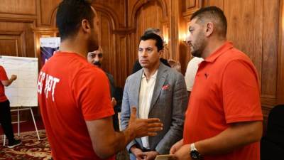 وزير الرياضة.. مستقبل كرة القدم المصرية من خلال صقل مدربي المنتخبات الوطنيةمخ