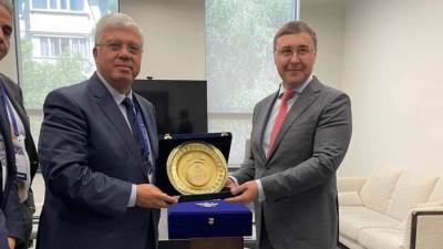 وزير التعليم العالى يلتقي نظيره الروسي لتعزيز التعاون المُشترك