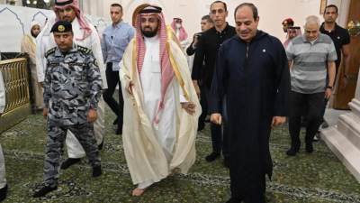 بالصور .. الرئيس عيد الفتاح السيسي يزور المسجد النبوي الشريف
