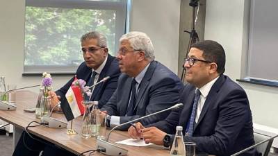 وزير التعليم العالى يلتقي بوزير التربية والتعليم الإماراتي