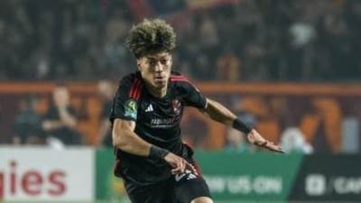 الأهلي يتفق مع ميتلاند الدنماركي على تسديد مستحقات و"رعاية" إمام عاشور