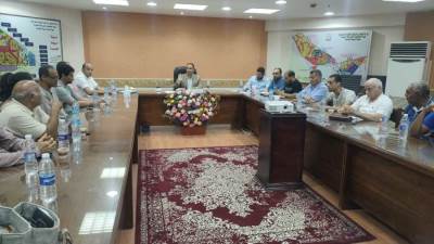 رئيس جهاز مدينة أسيوط الجديدة يلتقي عدداً من سكان المدينة للاستماع إلى مطالبهم ومقترحاتهم