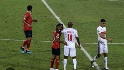 طاقم حكام إسبانى يصل القاهرة غداً لإدارة قمة الأهلى والزمالك