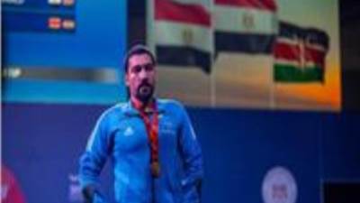 طه عادل بطل رفع الأثقال البارالمبي يحجز مقعده فى بارالمبياد باريس 2024