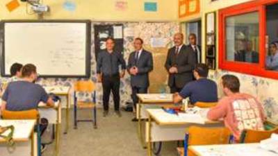 طلاب الثانوية العامة يؤدون اليوم امتحان مادة اللغة الأجنبية الثانية