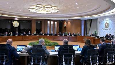 رئيس الوزراء: الحكومة تسعى لوضع آليات تضمن إنهاء أزمة الكهرباء