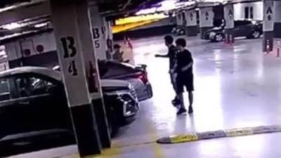 فرد الأمن المجنى عليه فى واقعة إمام عاشور يطلب تعويضَا 5 ملايين جنيه