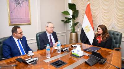 وزارة الهجرة وجمعية رجال أعمال الإسكندرية توقعان تعاون لتعزيز جهود التدريب من أجل التوظيف