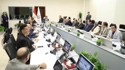 وزير الصحة يوجه بزيادة ودعم المستلزمات الطبية الضرورية وأدوية الطوارئ والعمليات والأمراض المزمنة