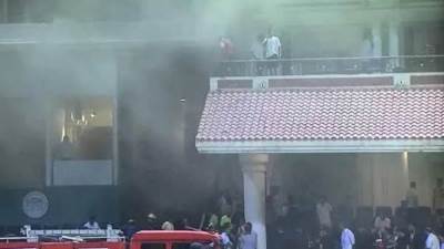 إلغاء مباراة سموحة وبيراميدز بسبب حريق أعمدة الإنارة باستاد الإسكندرية