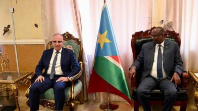 وزير الري يعود إلى أرض الوطن بعد زيارة ناجحة لجنوب السودان